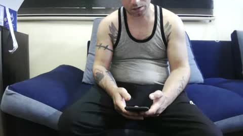 Snapshot of cezar46 chatting on October 23, 4:17 pm cezar online show from October 23, 4:17 pm