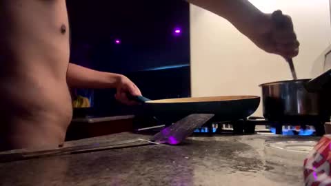 Snapshot of cezarthebreeder chatting on March 7, 7:00 pm cezarthebreeder online show from March 7, 7:00 pm