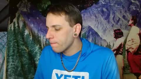 Snapshot of cguffey2284 chatting on January 19, 8:09 pm cguffey2284 online show from January 19, 8:09 pm