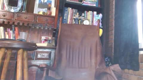 Snapshot of cguffey2284 chatting on February 18, 1:00 pm cguffey2284 online show from February 18, 1:00 pm