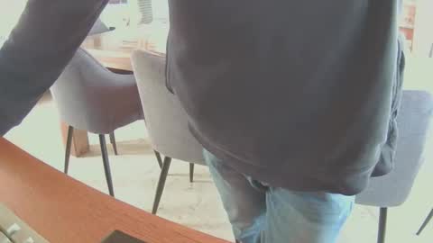 Snapshot of ch423031 chatting on March 18, 3:59 pm ch423031 online show from March 18, 3:59 pm