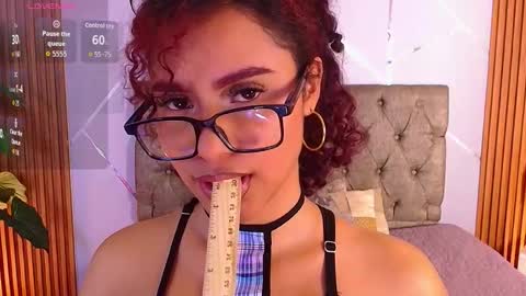 Snapshot of chaarlottee_69 chatting on March 3, 8:26 pm CHAARLOTTEE online show from March 3, 8:26 pm