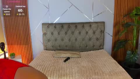 Snapshot of chaarlottee_69 chatting on May 15, 8:49 pm CHAARLOTTEE online show from May 15, 8:49 pm