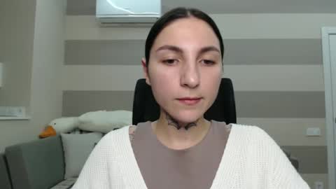 Kate online show from December 10, 1:33 pm