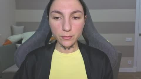 Kate online show from May 5, 6:32 am