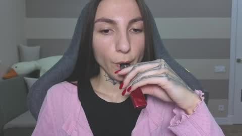 Kate online show from May 14, 8:10 am