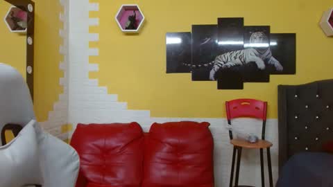 chacorta_ online show from May 13, 1:36 am