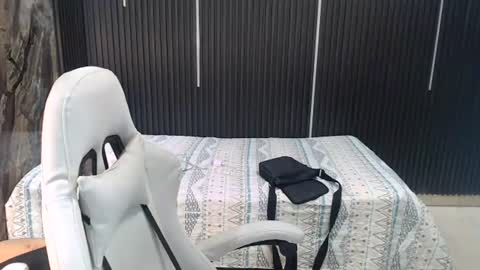 chacorta_ online show from July 28, 12:48 pm