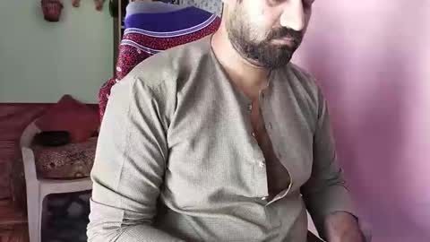 Snapshot of chadipluskhangarh chatting on April 11, 7:45 am Stormydick online show from April 11, 7:45 am