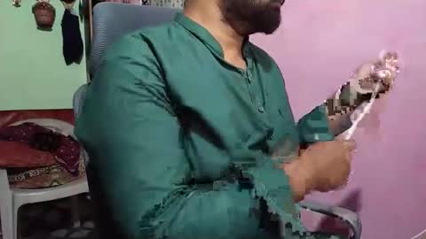 Snapshot of chadipluskhangarh chatting on April 16, 8:09 pm Stormydick online show from April 16, 8:09 pm