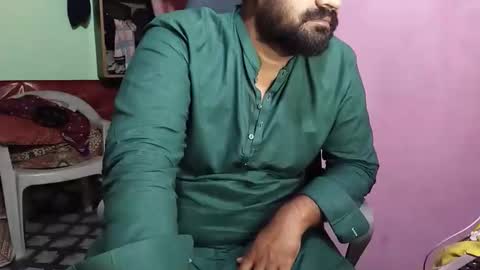 Snapshot of chadipluskhangarh chatting on April 16, 9:39 pm Stormydick online show from April 16, 9:39 pm