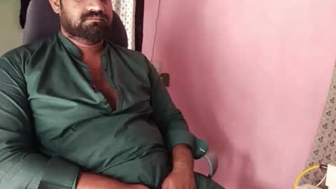 Snapshot of chadipluskhangarh chatting on April 17, 9:45 am Stormydick online show from April 17, 9:45 am