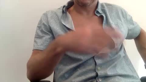 Chags online show from November 21, 6:39 pm