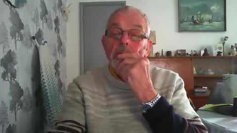 Champers online show from April 11, 11:25 am