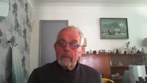 Champers online show from April 22, 8:28 am