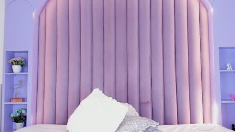 Snapshot of chaneladamss_ chatting on February 6, 2:00 am C H A N E L online show from February 6, 2:00 am