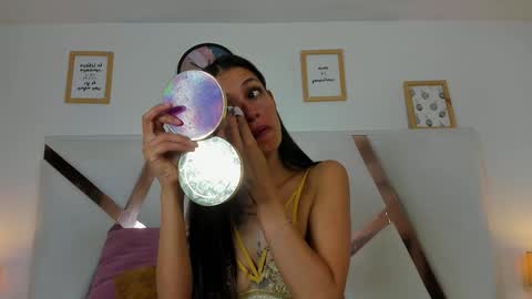 Snapshot of chaneladamss_ chatting on February 8, 11:33 am C H A N E L online show from February 8, 11:33 am