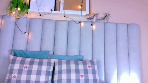 Snapshot of chaneladamss_ chatting on October 8, 2:53 am C H A N E L online show from October 8, 2:53 am