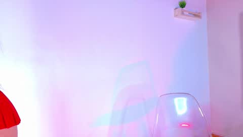 Snapshot of chaneladamss_ chatting on October 18, 2:58 am C H A N E L online show from October 18, 2:58 am