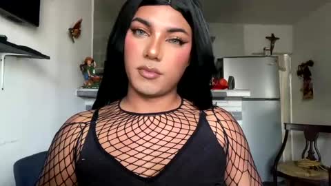 Snapshot of chanelfancy chatting on May 22, 1:17 pm chanelfancy online show from May 22, 1:17 pm