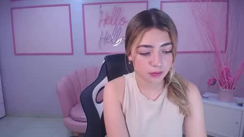 channel_blonde_a online show from December 2, 10:12 pm