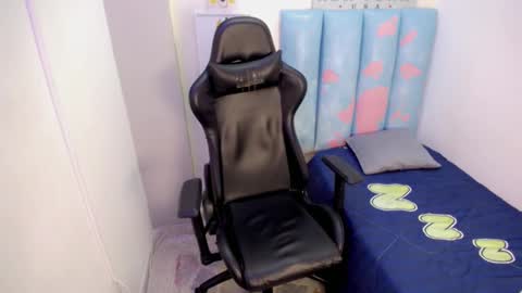 Snapshot of channel_exotic chatting on March 22, 3:21 am CHANNEL online show from March 22, 3:21 am