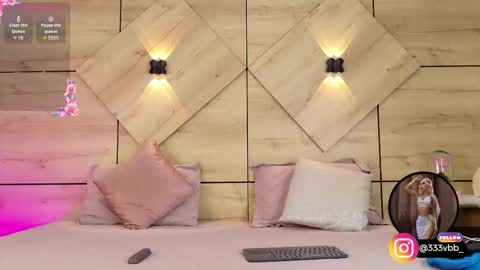 Snapshot of channelcrawford chatting on March 4, 3:56 am ChannelCrawford online show from March 4, 3:56 am