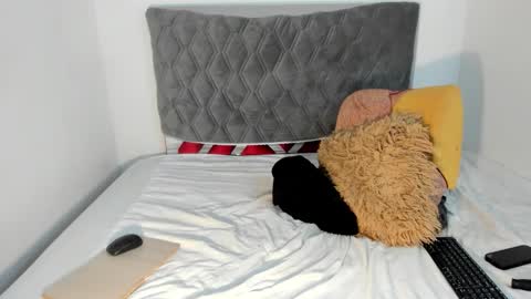 Snapshot of channellross chatting on October 2, 1:56 am Chanell online show from October 2, 1:56 am