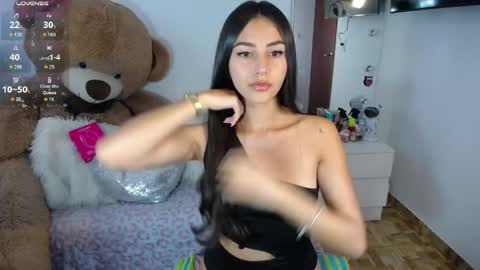 Isabella online show from June 3, 8:25 pm