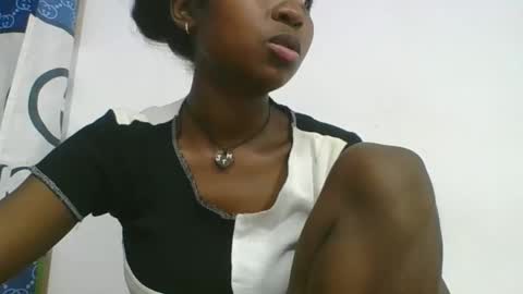 Snapshot of chantale483461 chatting on March 8, 5:28 pm chantale483461 online show from March 8, 5:28 pm