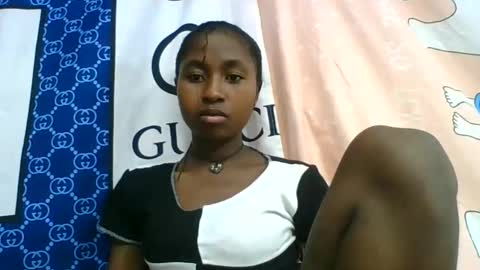 Snapshot of chantale483461 chatting on March 15, 7:25 am chantale483461 online show from March 15, 7:25 am