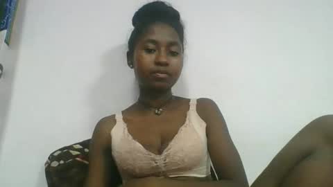 Snapshot of chantale483461 chatting on March 22, 5:27 pm chantale483461 online show from March 22, 5:27 pm