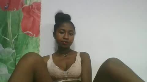 Snapshot of chantale483461 chatting on March 28, 2:55 am chantale483461 online show from March 28, 2:55 am