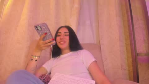 Chantall online show from December 18, 3:58 am