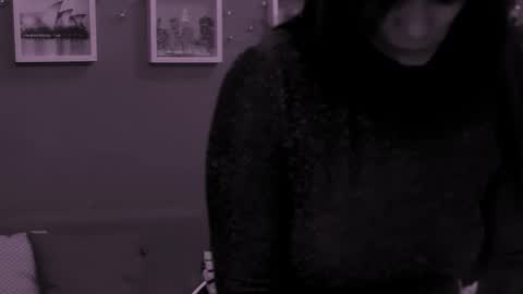 The Queen online show from December 14, 9:14 am