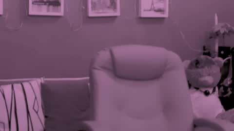 The Queen online show from February 16, 12:07 am