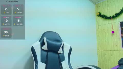    online show from December 13, 7:53 pm