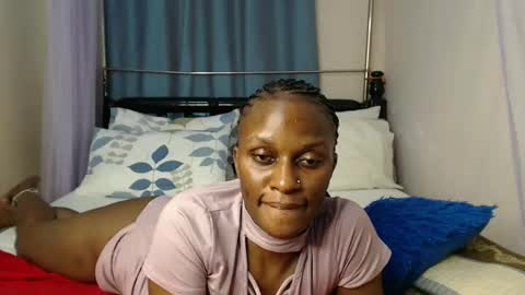 Snapshot of chantelsamz2 chatting on January 23, 12:25 am Chantel online show from January 23, 12:25 am