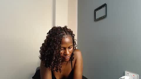 Snapshot of chantelsamz2 chatting on November 30, 1:09 am Chantel online show from November 30, 1:09 am