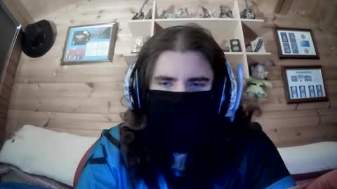 Snapshot of chaosguy33 chatting on November 1, 9:39 pm Guy online show from November 1, 9:39 pm