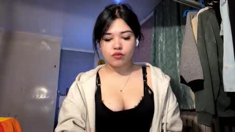 Lola online show from January 19, 1:59 pm