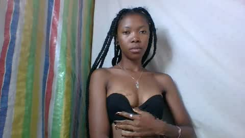 Snapshot of chariola0101 chatting on January 27, 3:37 am chariola0101 online show from January 27, 3:37 am
