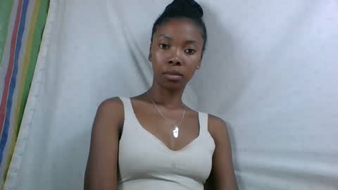 Snapshot of chariola0101 chatting on February 2, 11:19 am chariola0101 online show from February 2, 11:19 am