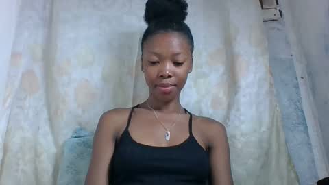 Snapshot of chariola0101 chatting on February 3, 7:00 pm chariola0101 online show from February 3, 7:00 pm