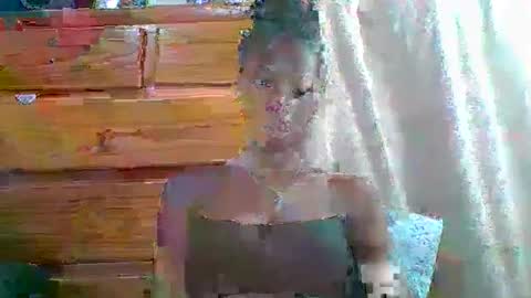 Snapshot of chariola0101 chatting on February 22, 12:05 am chariola0101 online show from February 22, 12:05 am