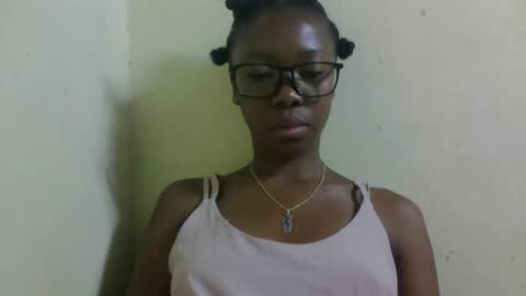 Snapshot of chariola0101 chatting on October 21, 11:16 pm chariola0101 online show from October 21, 11:16 pm