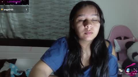 charis_bellota online show from December 2, 10:23 pm