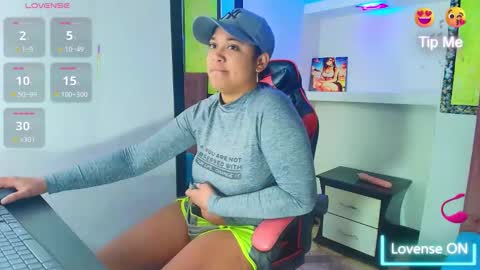charis_bellota online show from September 17, 4:47 am