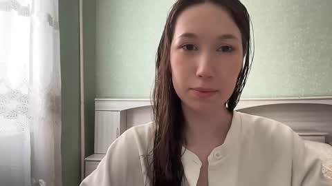 Snapshot of charleenmee chatting on March 24, 5:01 am Scarlett online show from March 24, 5:01 am