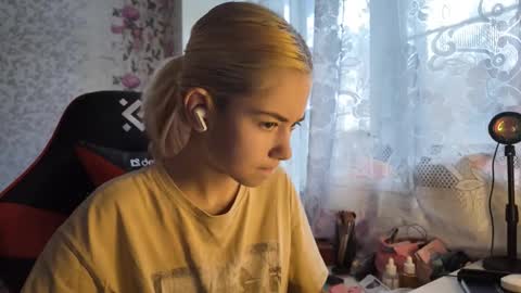 Nancy online show from October 30, 7:32 am